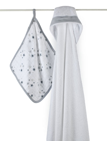 Aden + Anais Hooded Towel and Washcloth Set - PeppyParents.com
 - 1