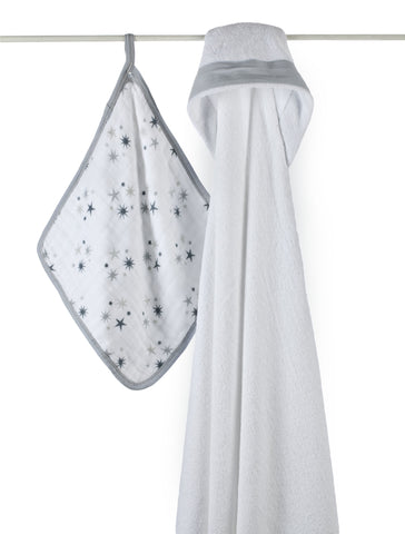 Aden + Anais Hooded Towel and Washcloth Set - PeppyParents.com
 - 1